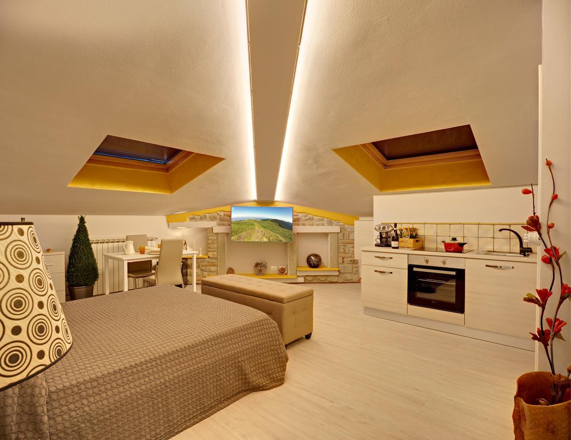 Casa Vacanze - Matelda Bed and Breakfast Poppi Buitenkant foto